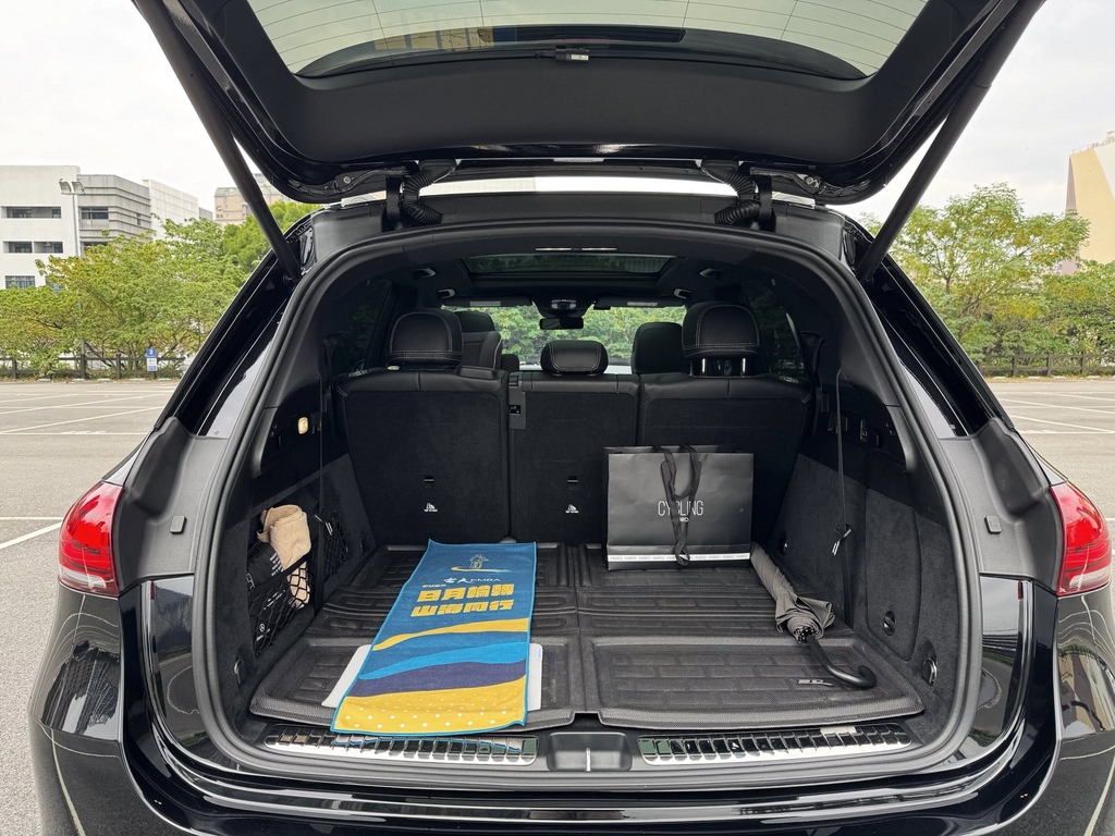 GLE-09.jpg