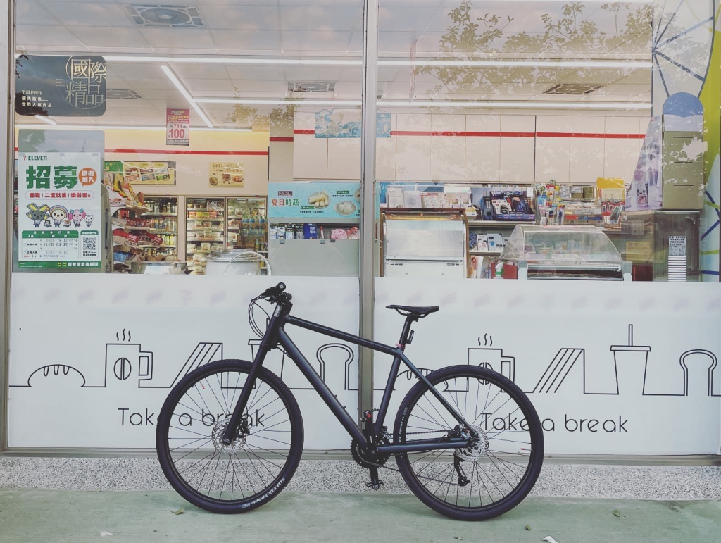 週末散散步，小七是大家外出的好夥伴 #cannondale #badboy