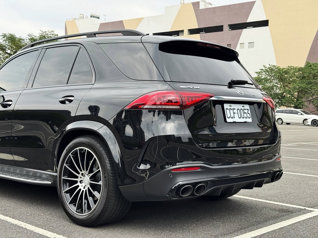 GLE-05.jpg