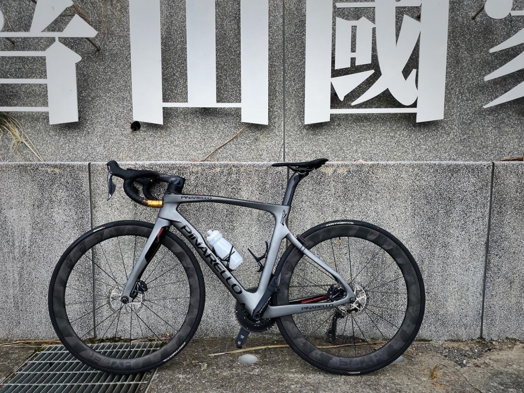 Weekend~ 週末同事觀音山約騎 #pinarello #pinarelloprince #觀音山